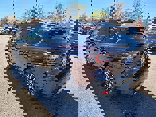 Used 2023 Subaru Outback Limited image 5