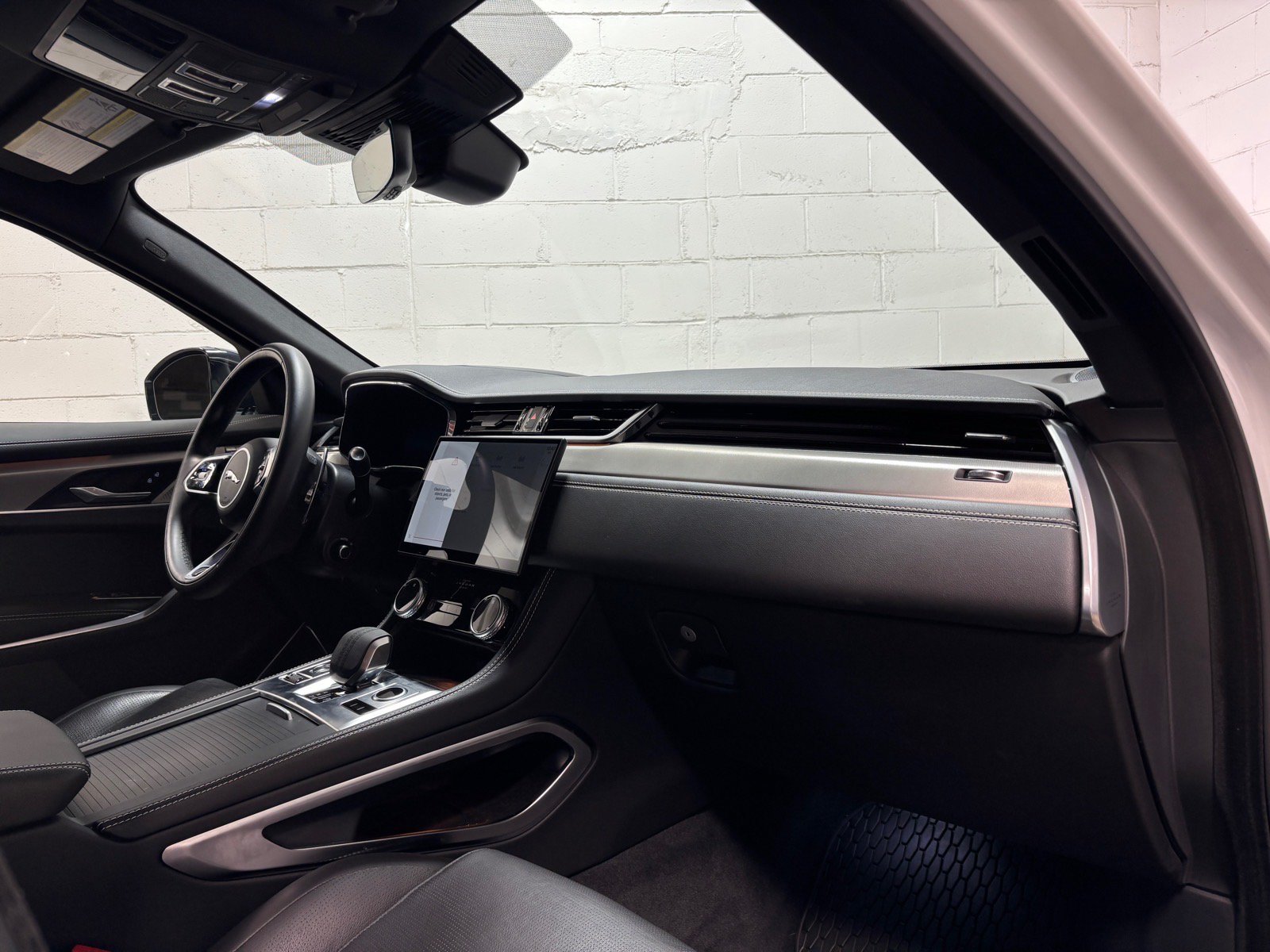 New 2026 Jaguar F-PACE R-Dynamic S AWD/4WD image 30