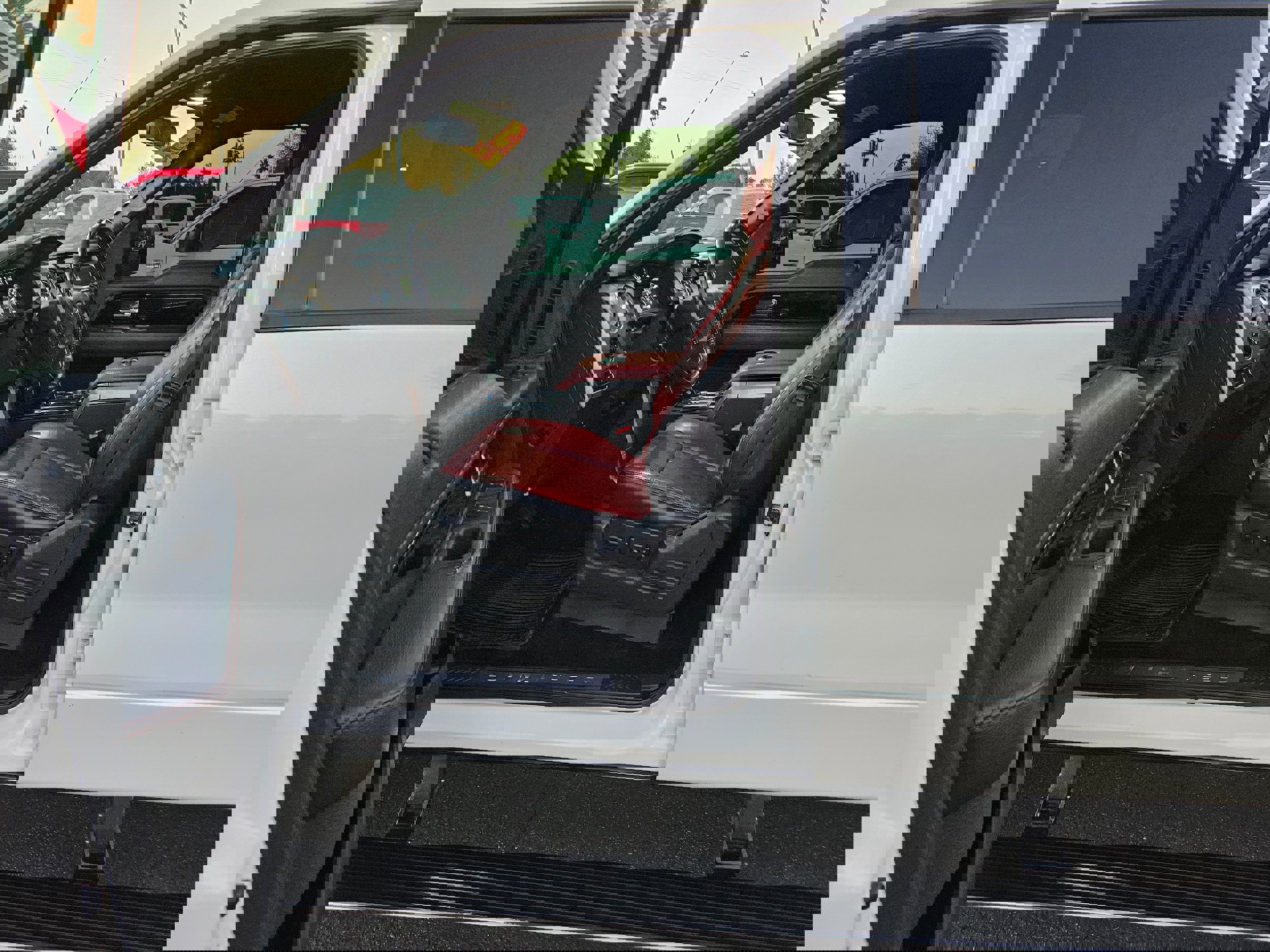 Used 2013 Ford F150 Limited image 12