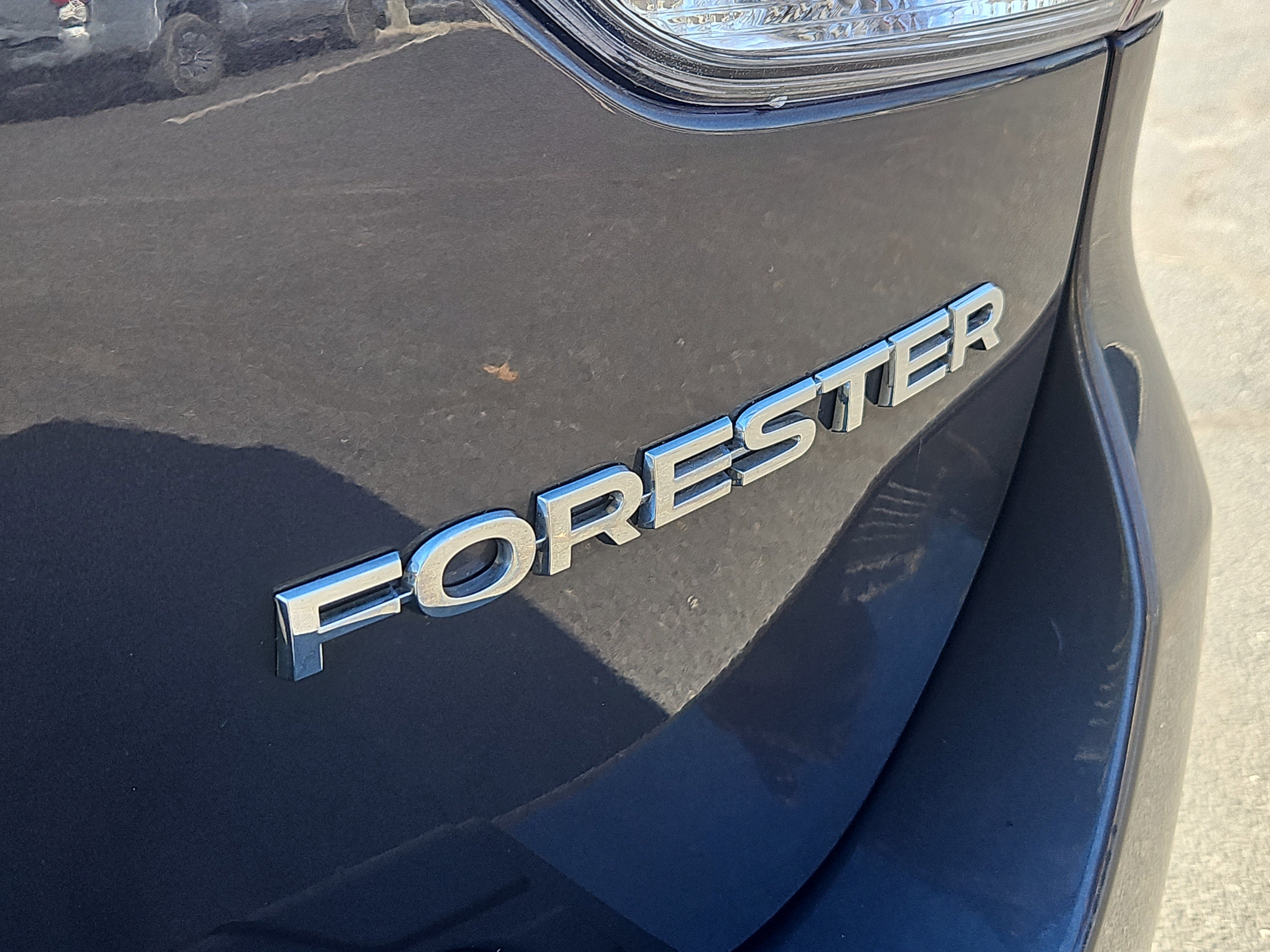 Used 2020 Subaru Forester Premium image 5