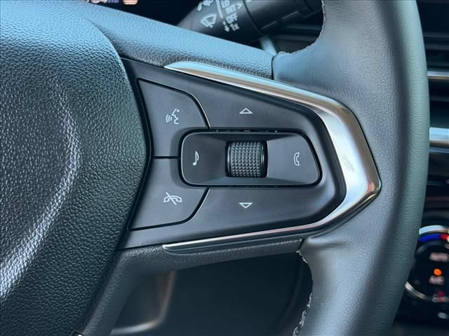 Used 2024 Chevrolet Trax ACTIV w/ Driver Confidence Package FWD image 18