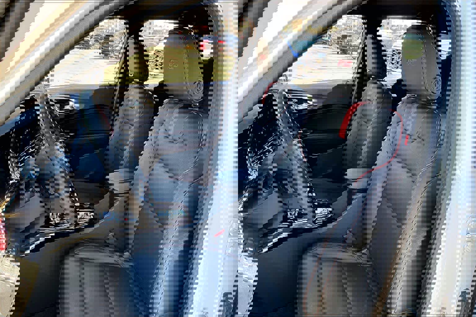 Used 2025 Chevrolet Trax RS w/ Driver Confidence Package image 8