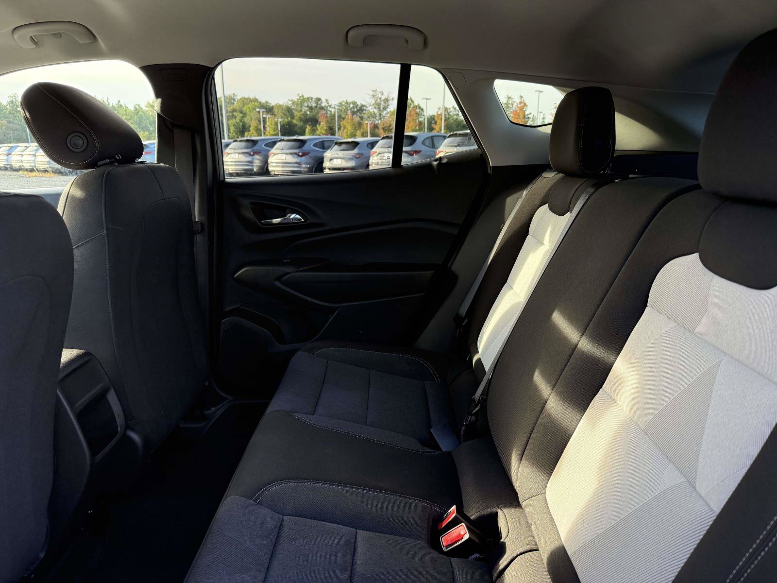 Used 2024 Chevrolet Trax LS w/ LS Convenience Package FWD image 16