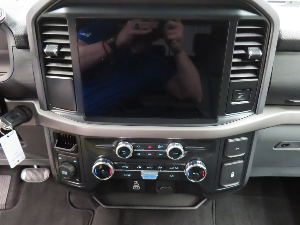 Used 2025 Ford F150 XLT w/ Equipment Group 301A Standard AWD/4WD image 17