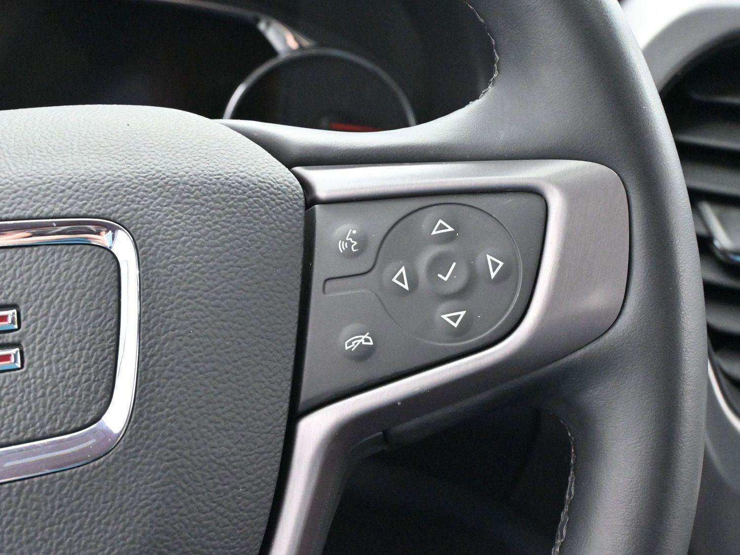 Used 2023 GMC Acadia AT4 w/ Technology Package image 21