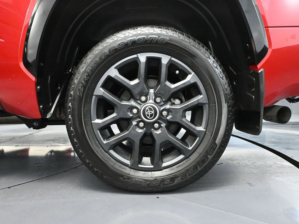 Used 2022 Toyota Tundra Platinum image 11