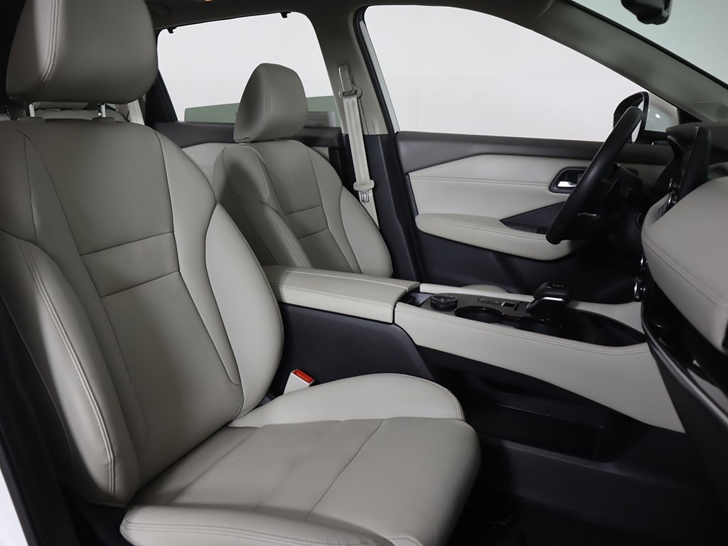 Used 2023 Nissan Rogue SL w/ SL Premium Package image 32