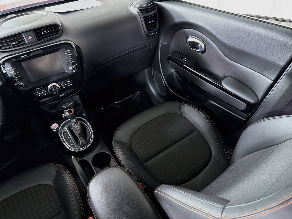 Used 2019 Kia Soul ! FWD image 24