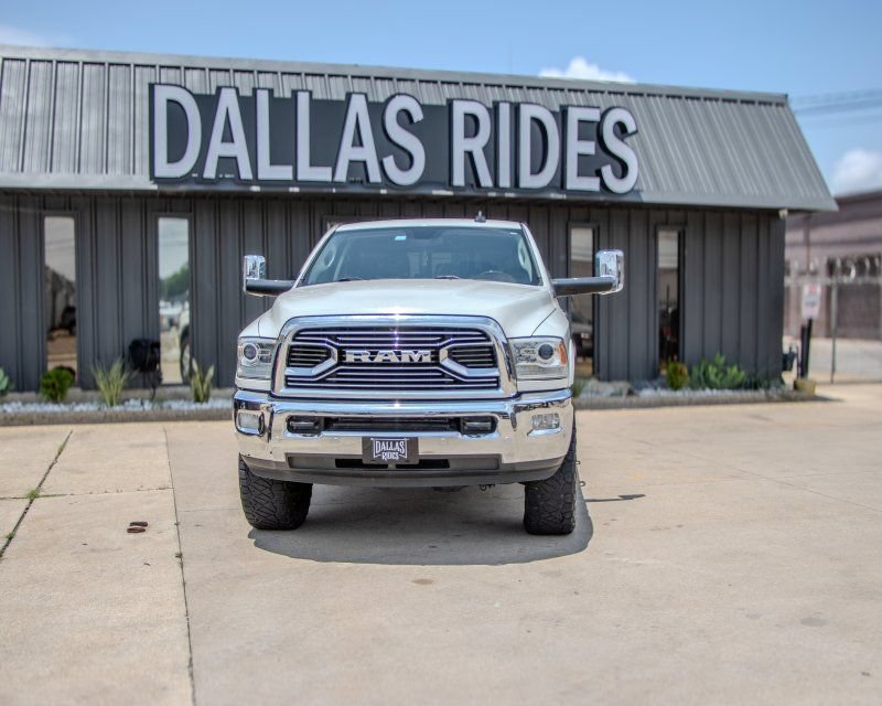 Used 2017 RAM 3500 Laramie Longhorn AWD/4WD image 3
