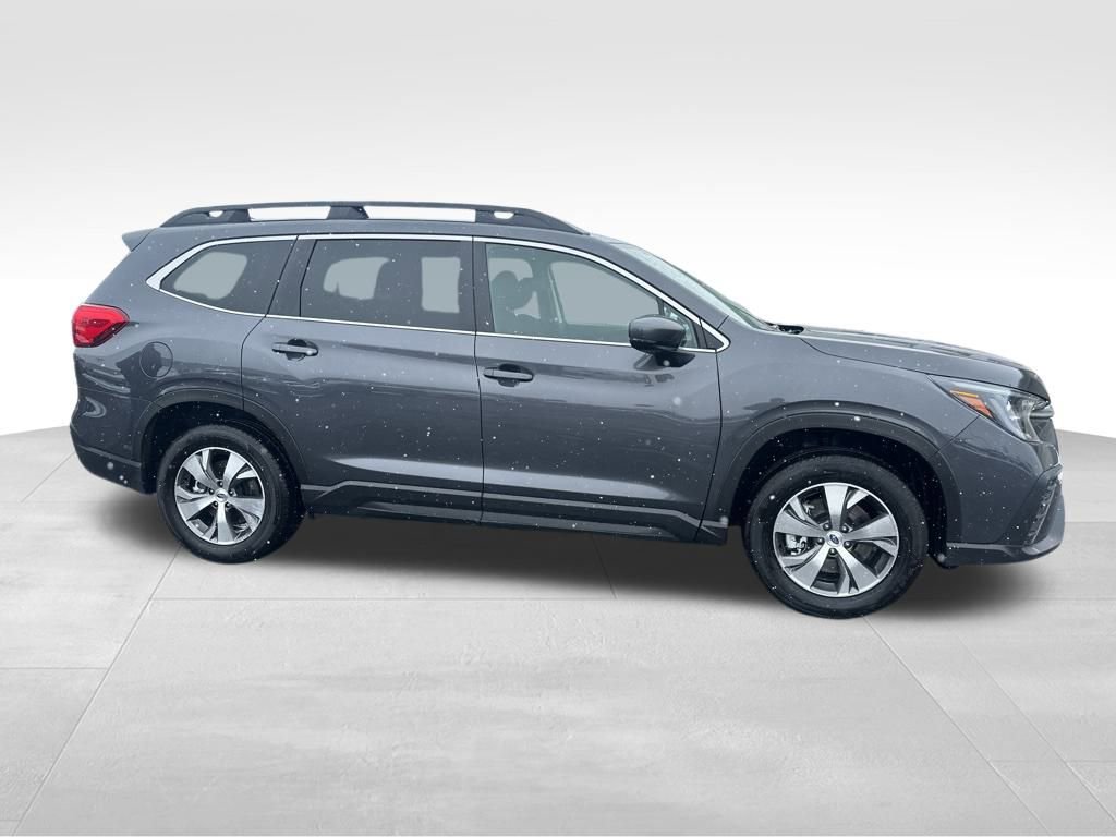 Used 2025 Subaru Ascent Premium image 9
