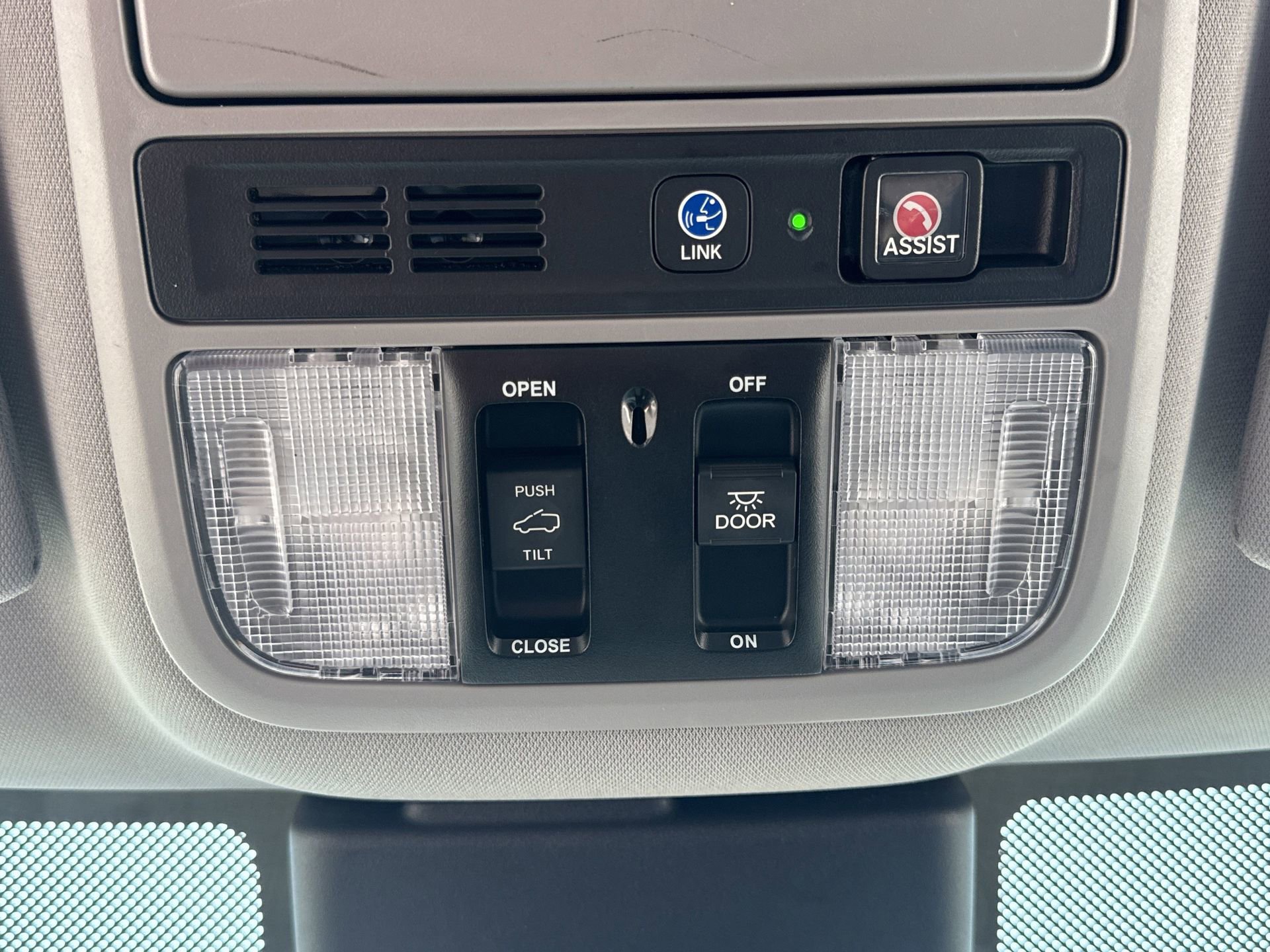 Used 2023 Honda Odyssey Touring image 9