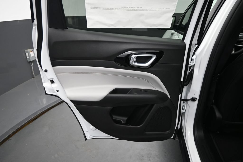 New 2026 Jeep Compass Limited AWD/4WD image 16
