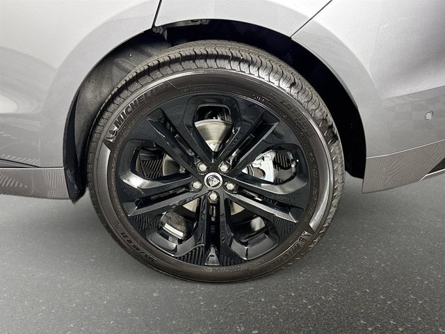 Used 2026 Jaguar F-PACE R-Dynamic S image 33