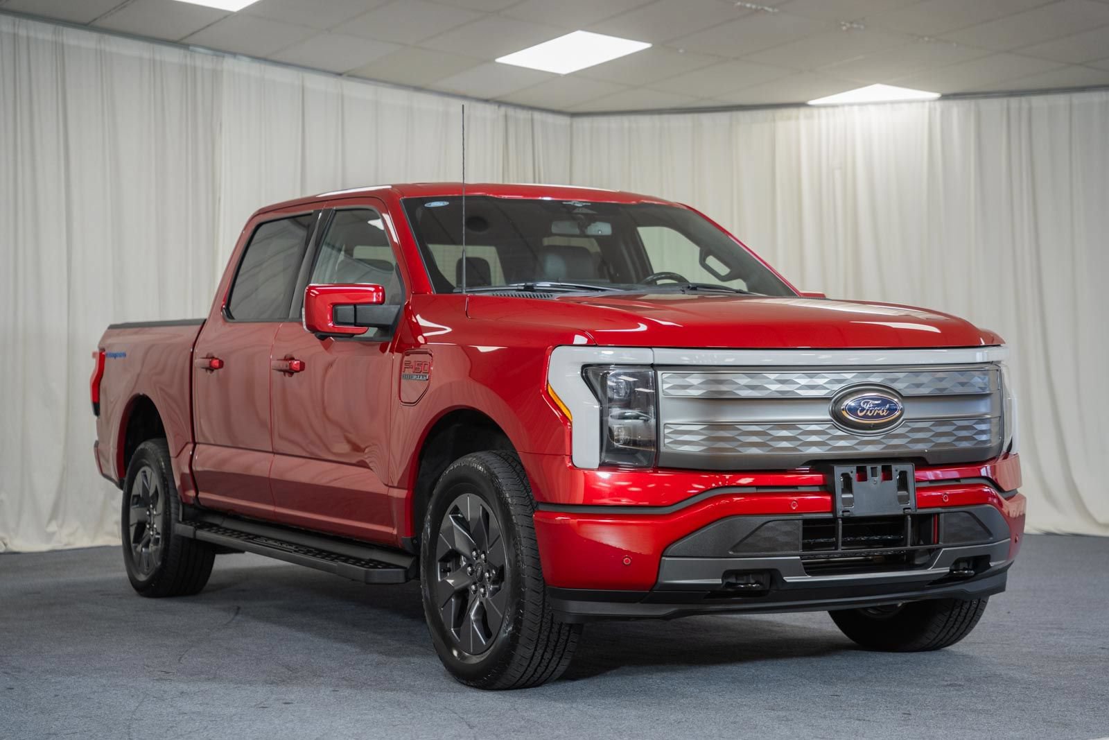 Certified 2023 Ford F150 Lightning Lariat AWD/4WD image 1
