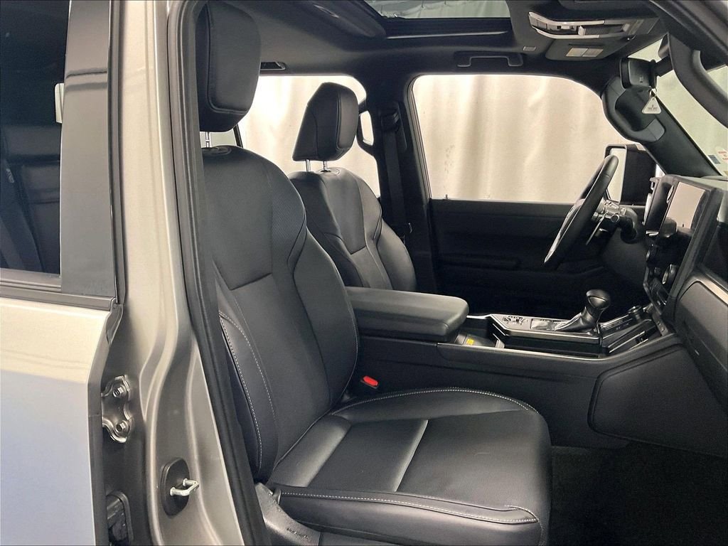 Used 2024 Lexus GX 550 w/ Accessory Package (2T) AWD/4WD image 11