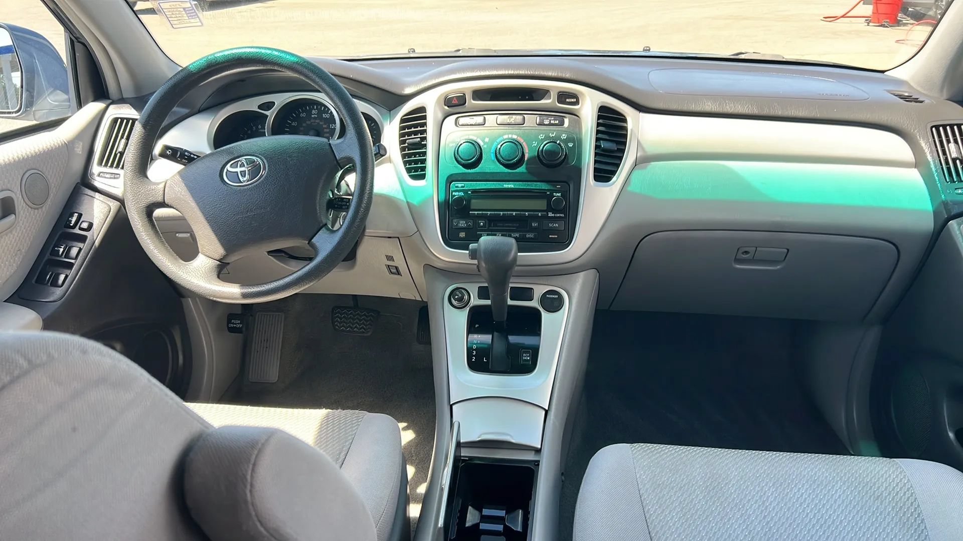 Used 2004 Toyota Highlander 2WD V6 image 7