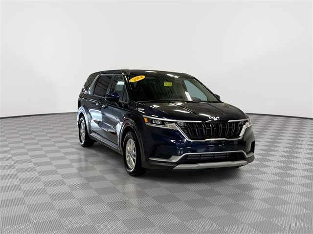 Used 2024 Kia Carnival LX image 2