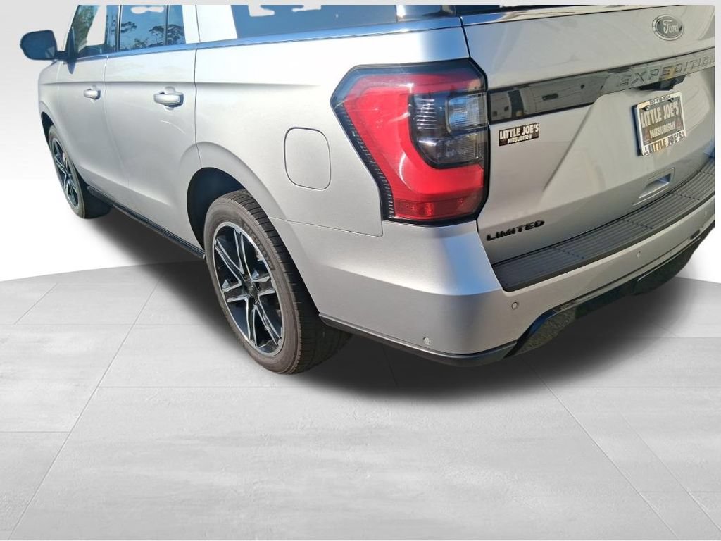 Used 2019 Ford Expedition Limited w/ Equipment Group 303A AWD/4WD image 8