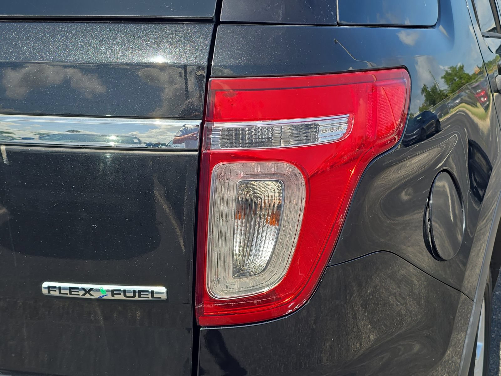 Used 2014 Ford Explorer FWD image 8