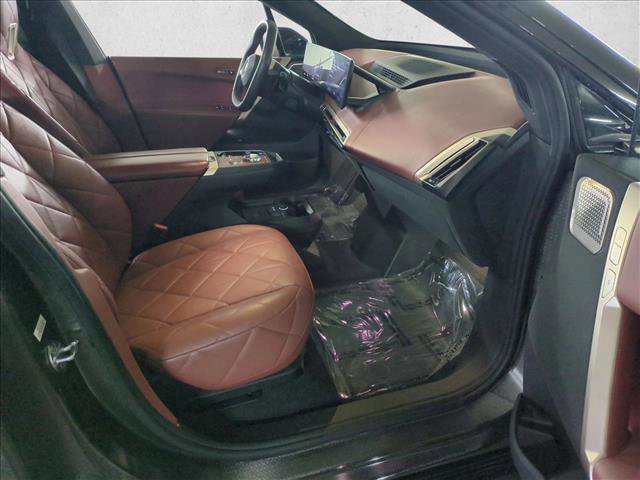 Used 2023 BMW iX M60 w/ Executive Package image 22