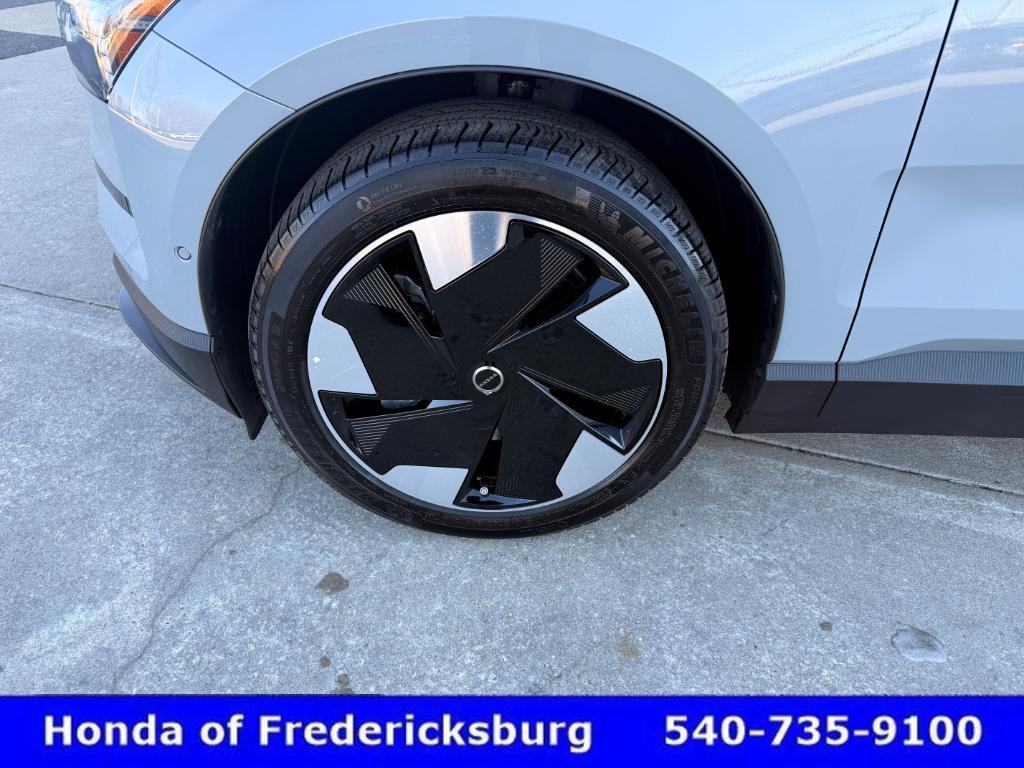 Used 2025 Volvo EX30 Ultra image 10
