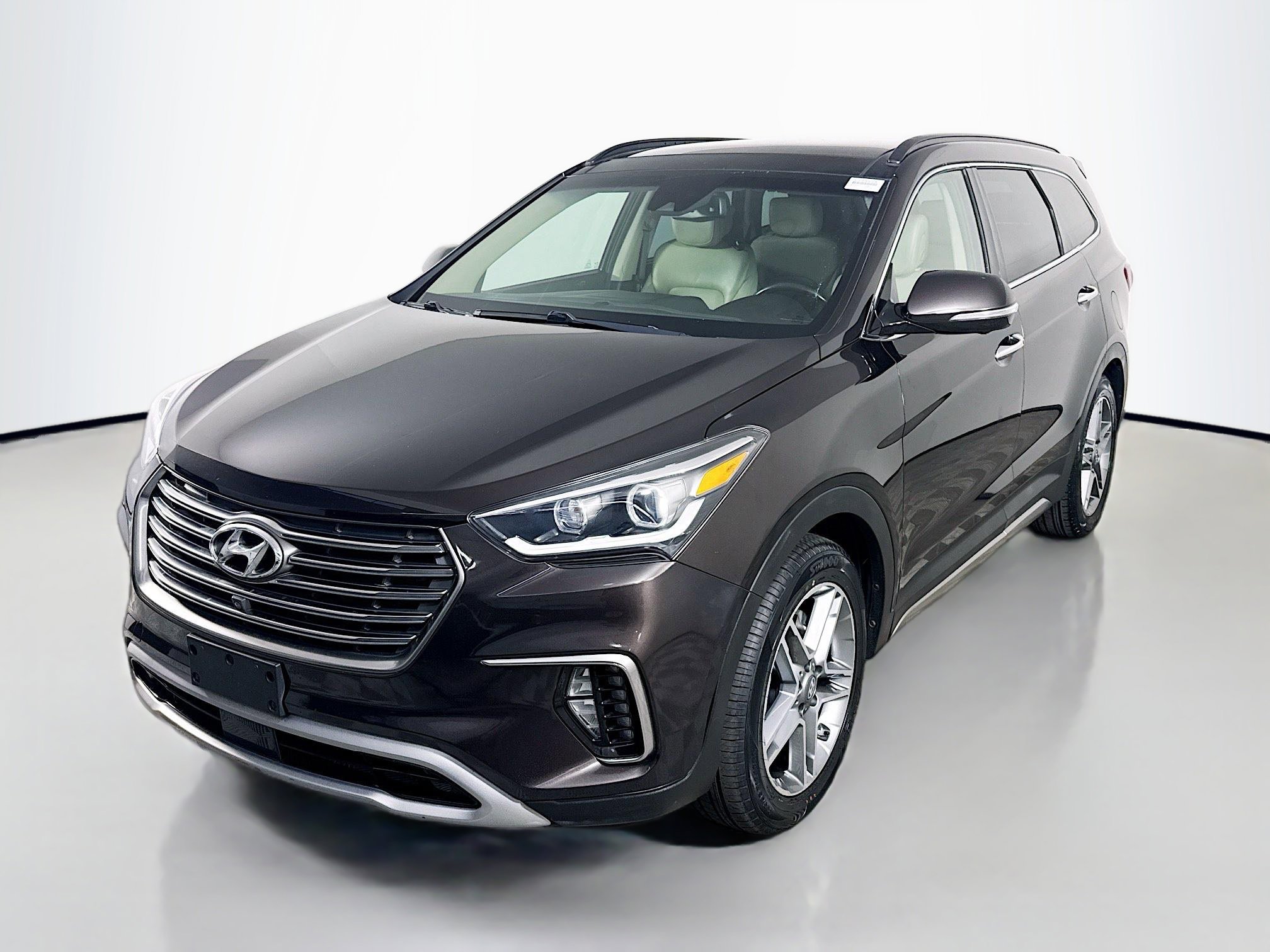 Used 2019 Hyundai Santa Fe XL image 4