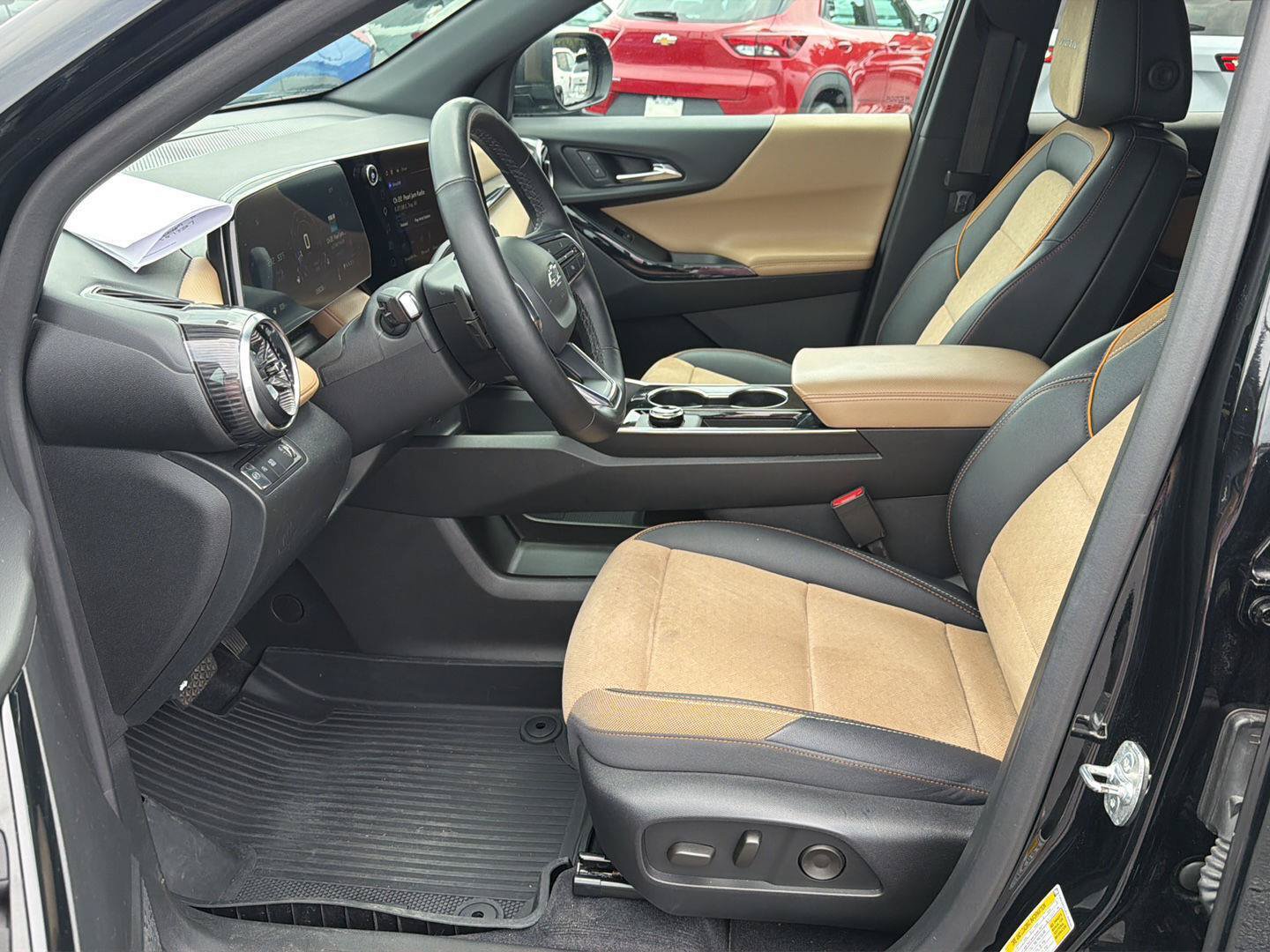 Certified 2025 Chevrolet Equinox ACTIV w/ Convenience Package III FWD image 10