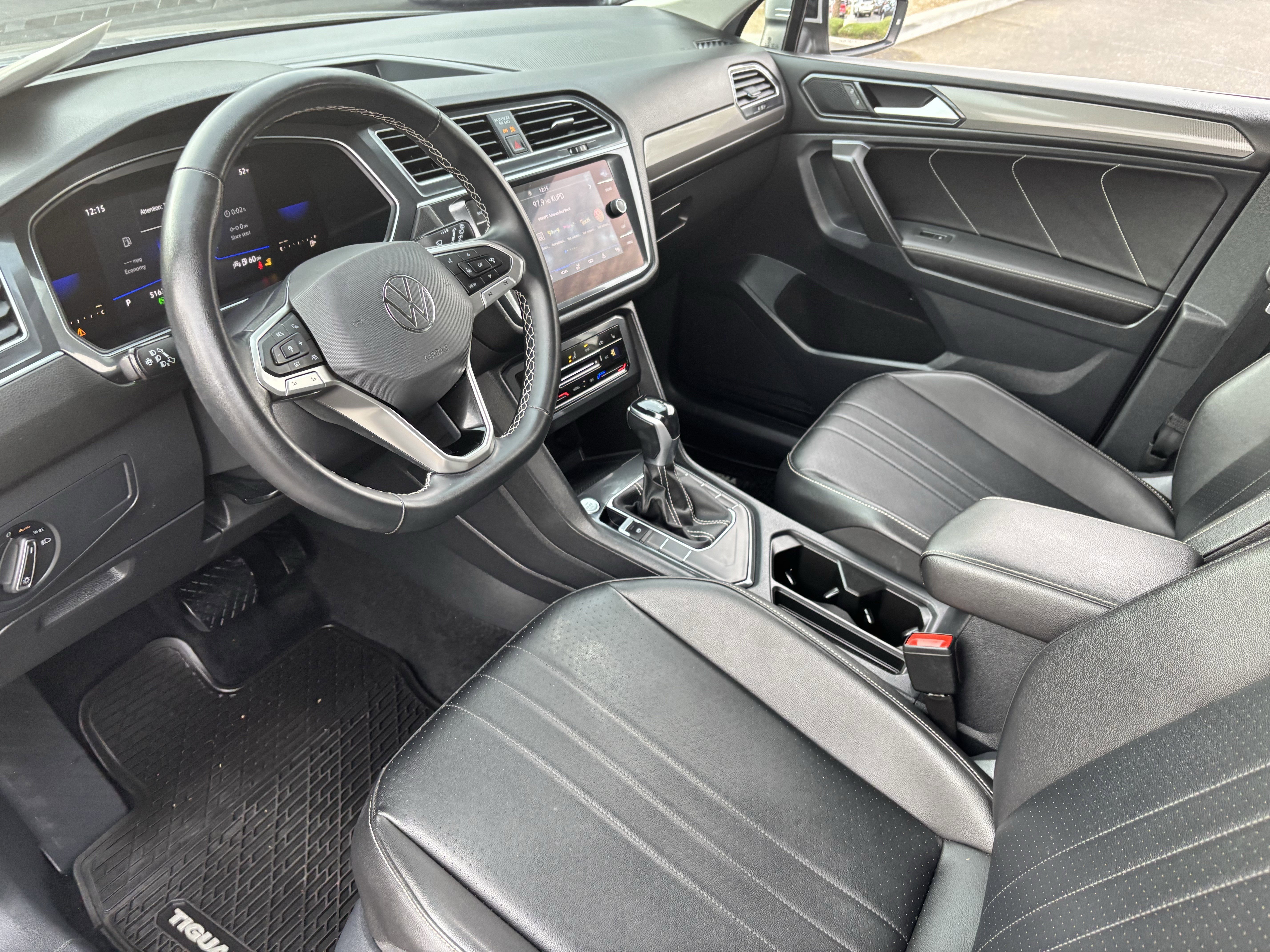 Used 2022 Volkswagen Tiguan SE image 17