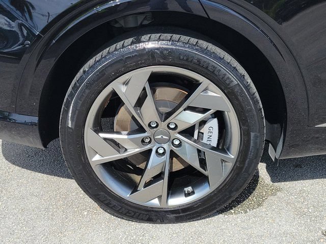 Certified 2023 Genesis Electrified GV70 AWD Advance image 5