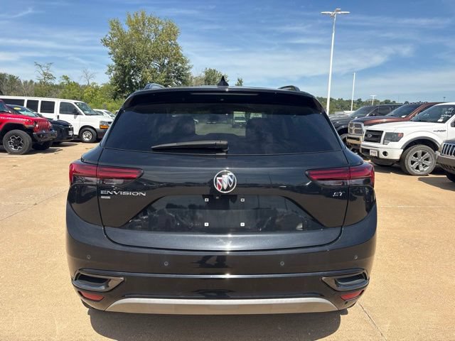 Used 2022 Buick Envision Essence w/ Sport Touring Package AWD/4WD image 4