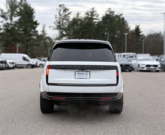 Used 2025 Land Rover Range Rover Long Wheelbase SE image 3