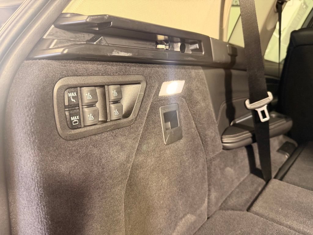 Used 2026 BMW X7 xDrive40i AWD/4WD image 16