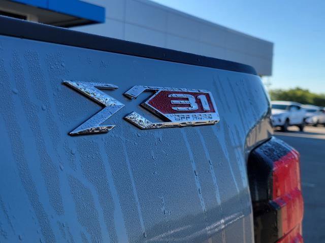 New 2026 GMC Sierra 2500 SLT w/ SLT Convenience Package image 7