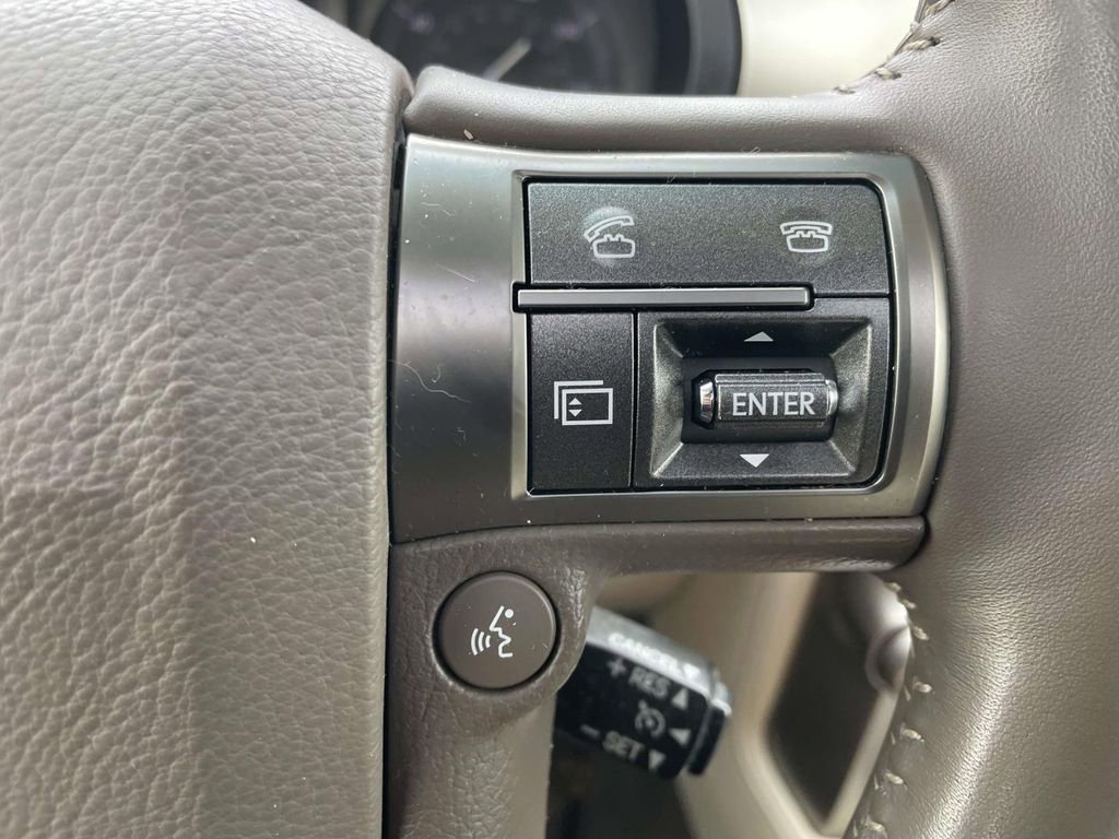 Used 2013 Lexus GX 460 image 33