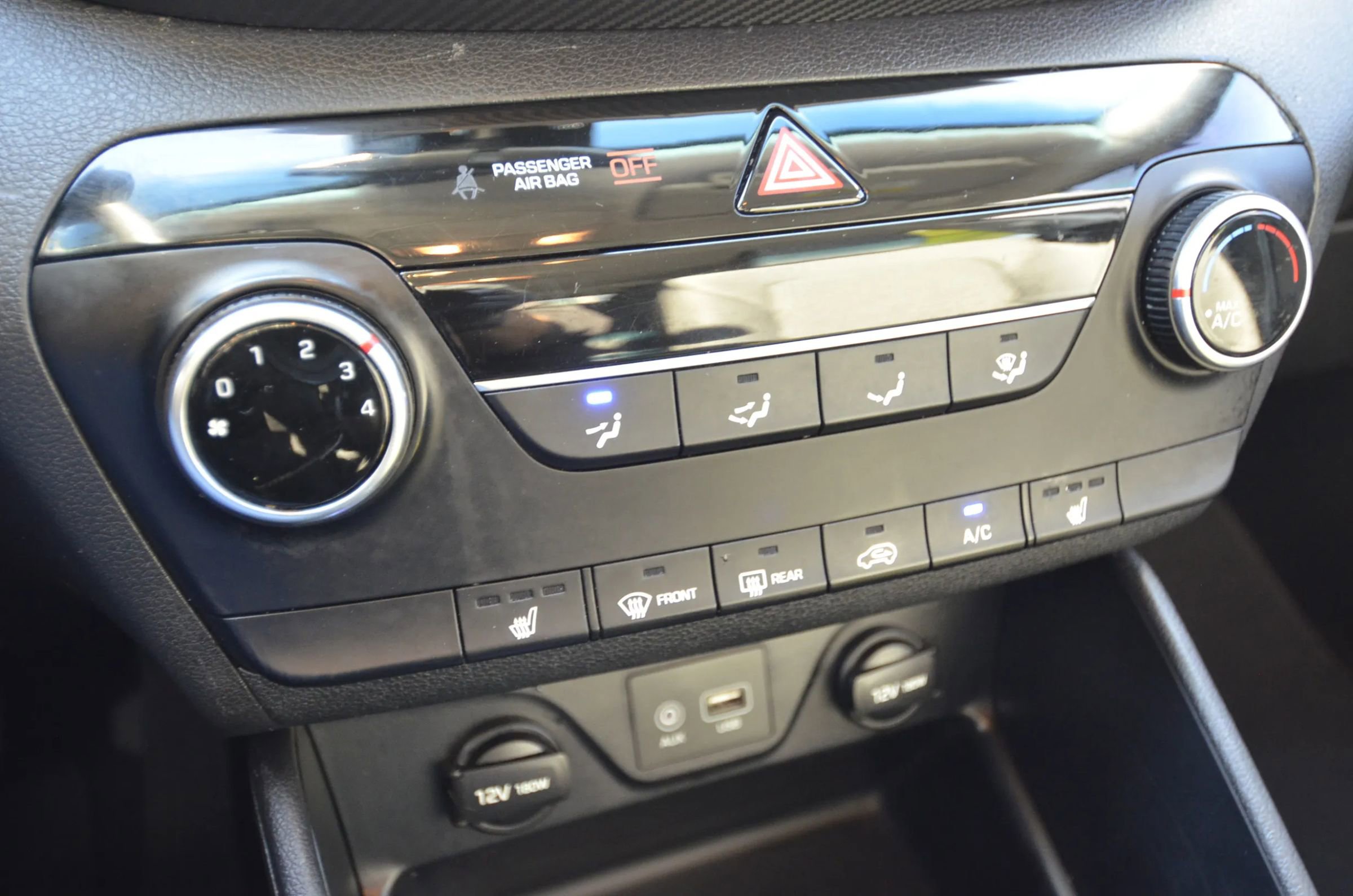 Used 2020 Hyundai Tucson Value AWD/4WD image 32