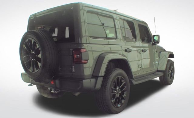 Used 2023 Jeep Wrangler Unlimited Sahara w/ Cold Weather Group AWD/4WD image 2