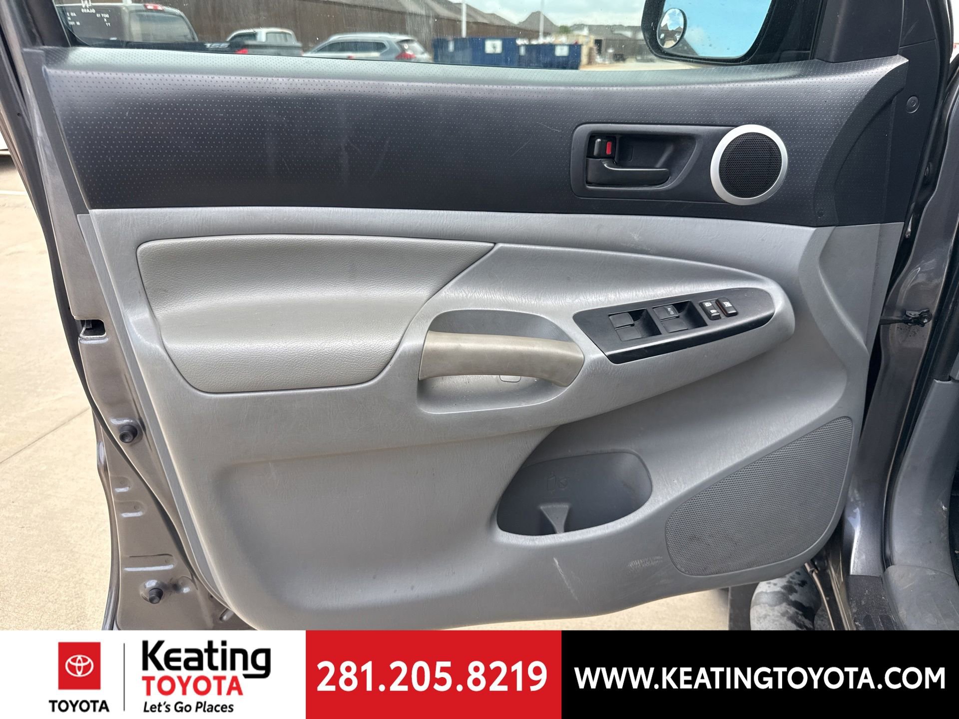 Used 2014 Toyota Tacoma PreRunner w/ SR5 Package image 11