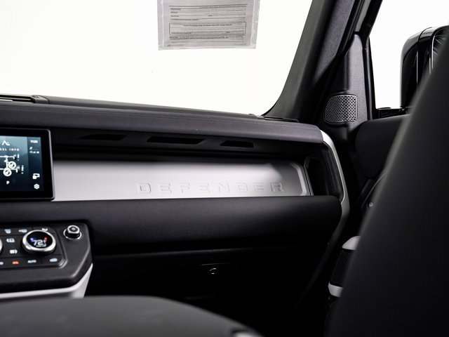 Used 2020 Land Rover Defender 110 S image 21