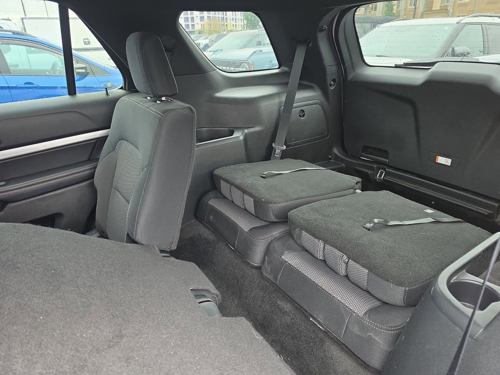 Used 2017 Ford Explorer XLT image 12