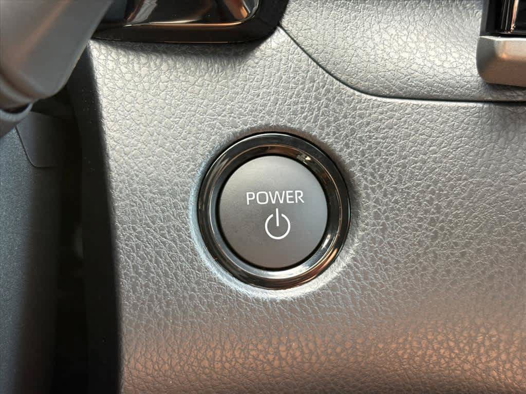 Used 2026 Toyota Camry SE w/ Convenience Package FWD image 18