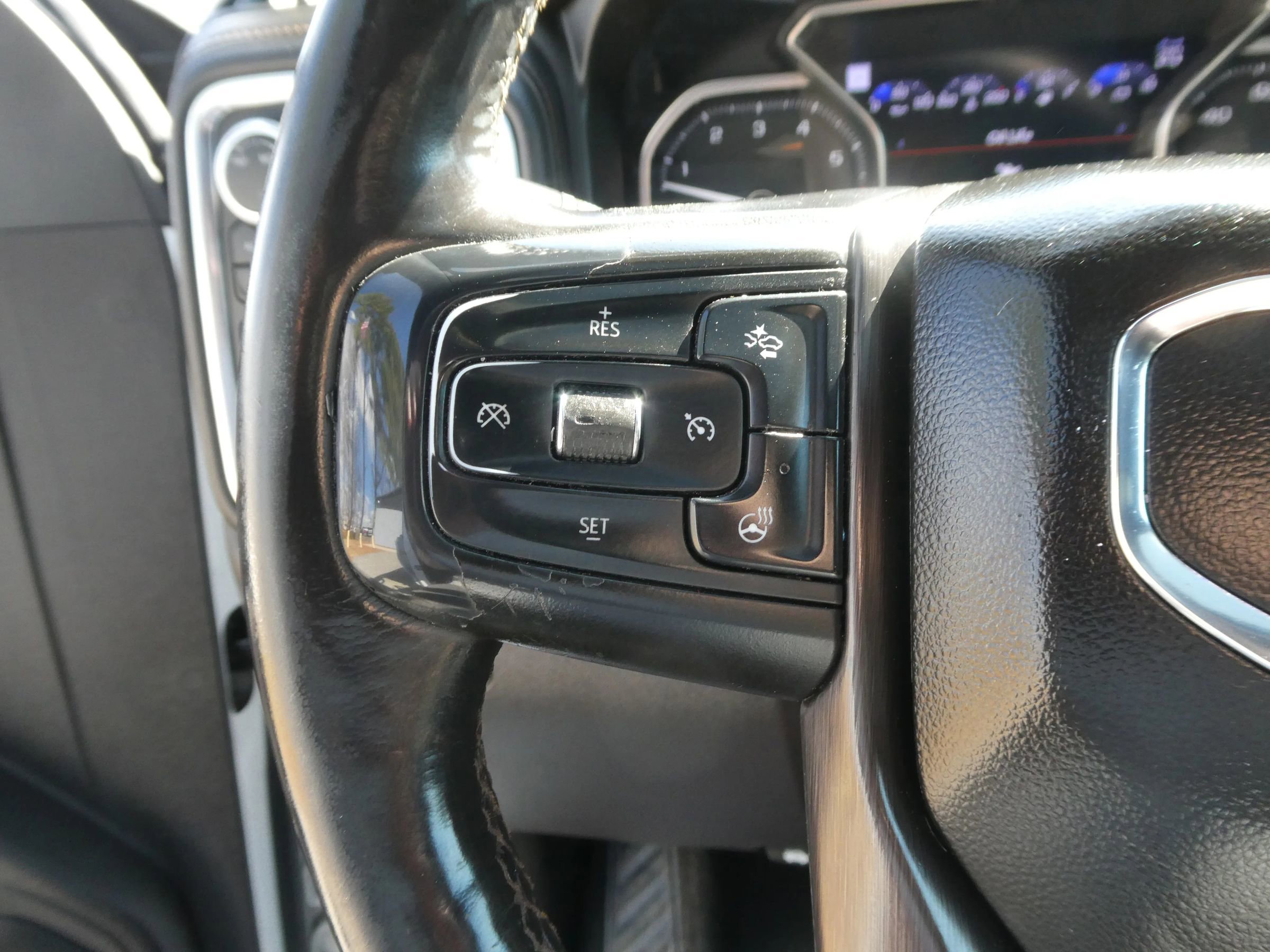 Used 2020 GMC Sierra 1500 AT4 w/ Off-Road Performance Package image 16