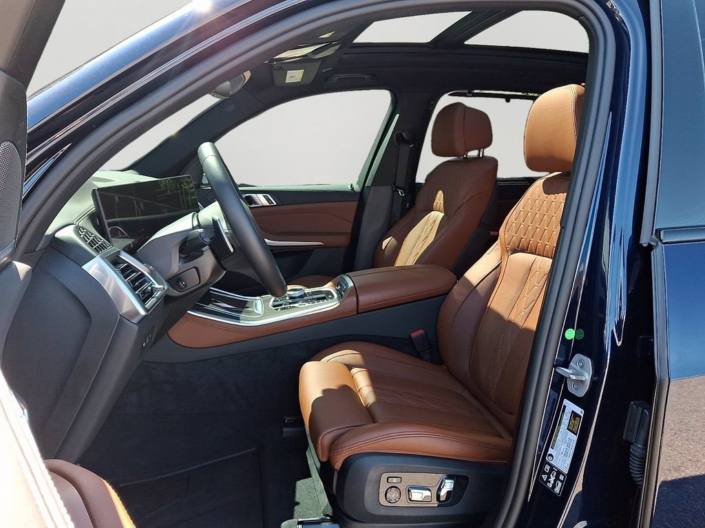 Used 2026 BMW X5 M60i AWD/4WD image 14