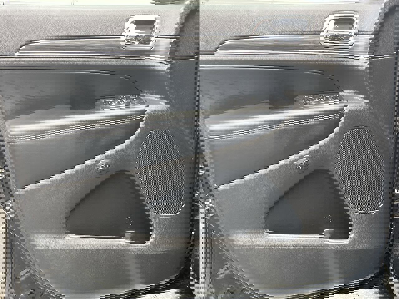 Used 2019 Jeep Grand Cherokee Limited w/ Trailer Tow Group IV image 7