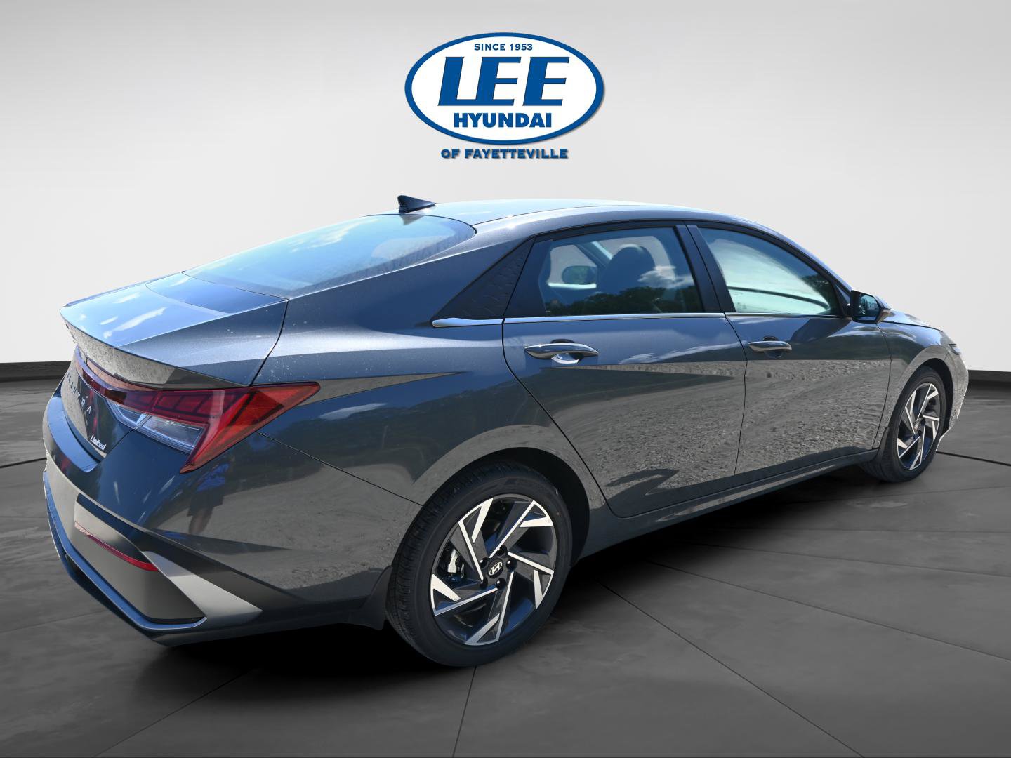 Certified 2025 Hyundai Elantra Limited FWD image 7
