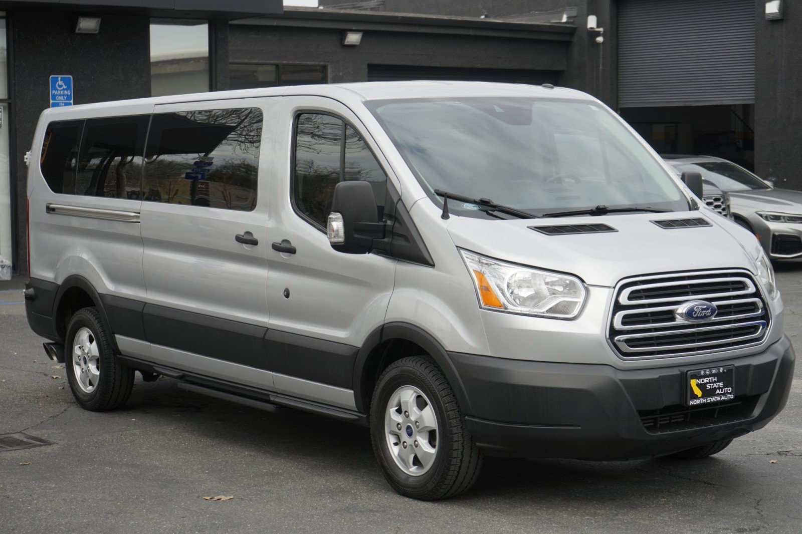 Used 2019 Ford Transit 350 XLT image 7