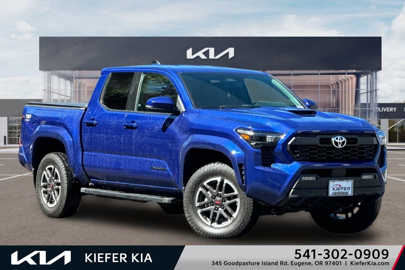Used 2024 Toyota Tacoma TRD Sport w/ TRD Sport Upgrade Package AWD/4WD image 1
