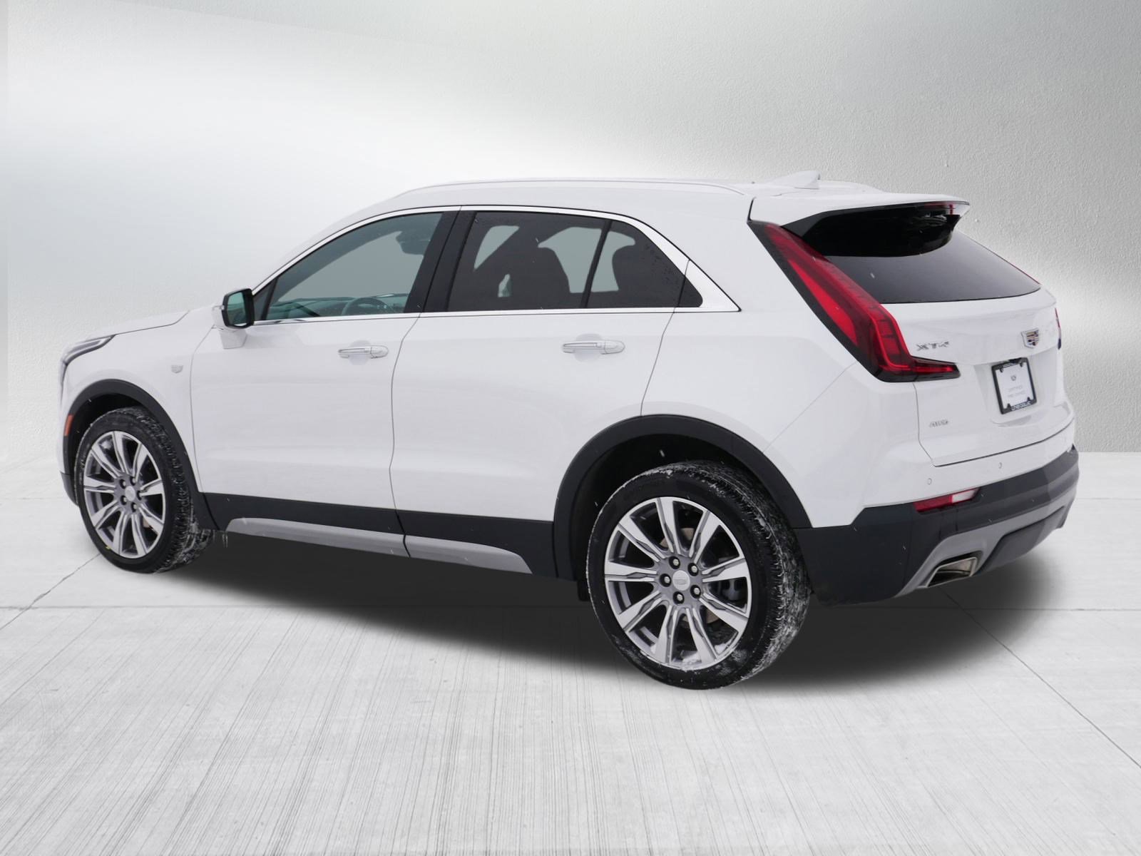 Certified 2022 Cadillac XT4 Premium Luxury w/ Technology Package image 5