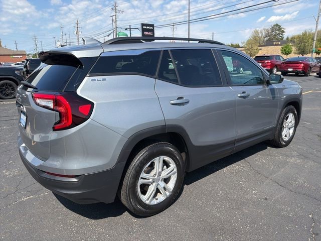 Certified 2024 GMC Terrain SLE w/ Driver Convenience Package FWD image 6
