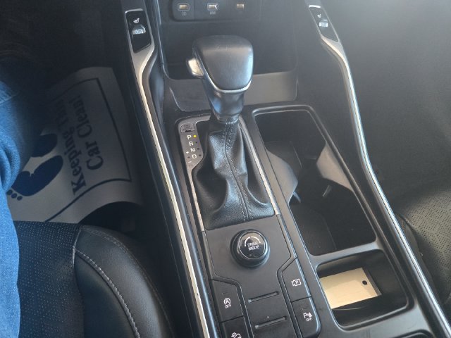 Used 2022 Kia Sorento S w/ Panoramic Sunroof Package FWD image 11