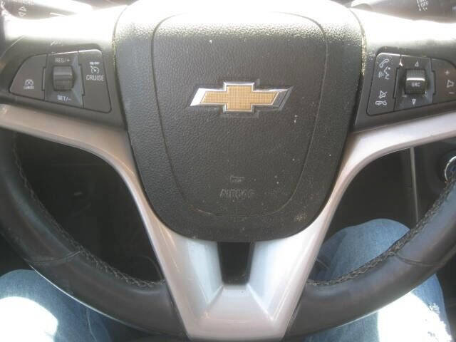 Used 2018 Chevrolet Trax LT w/ LT Convenience Package image 17